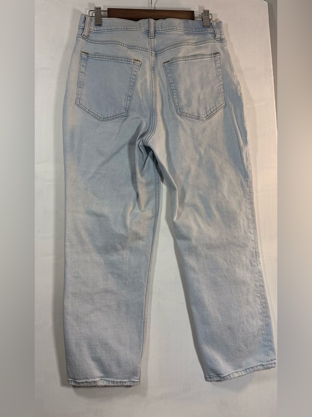Abercrombie & Fitch Light Blue Ankle Ultra High Rise Straight Leg Jeans - Picture 3 of 16
